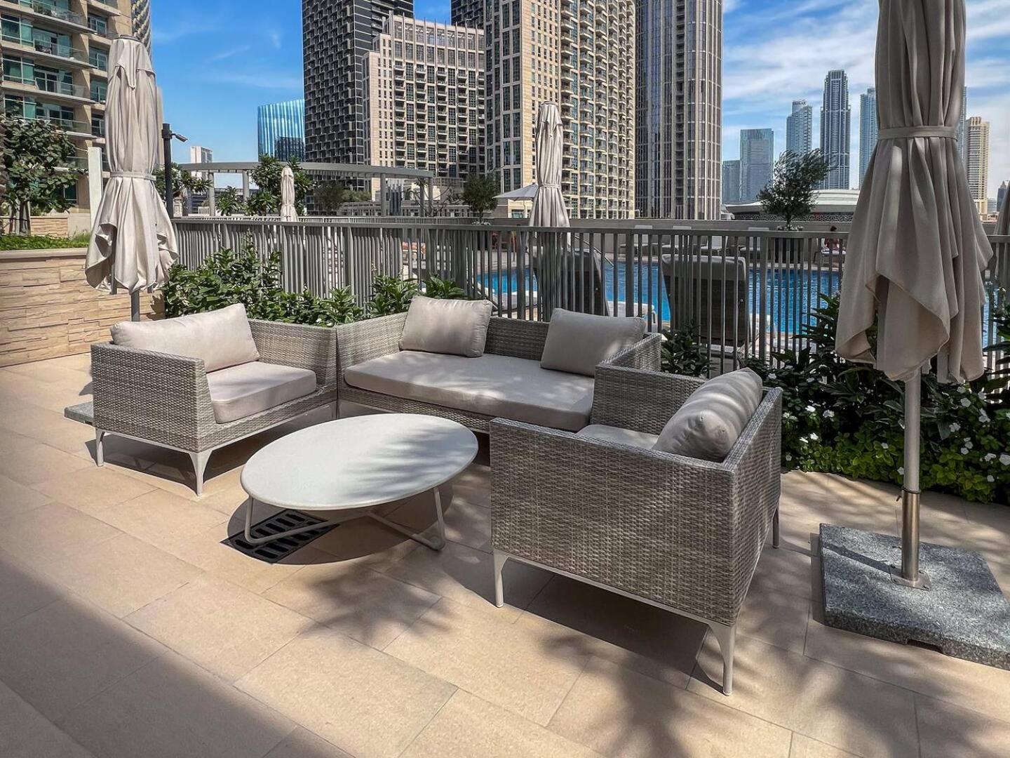 Tick - 4br Burj Khalifa Fountain Views 1 Appartement